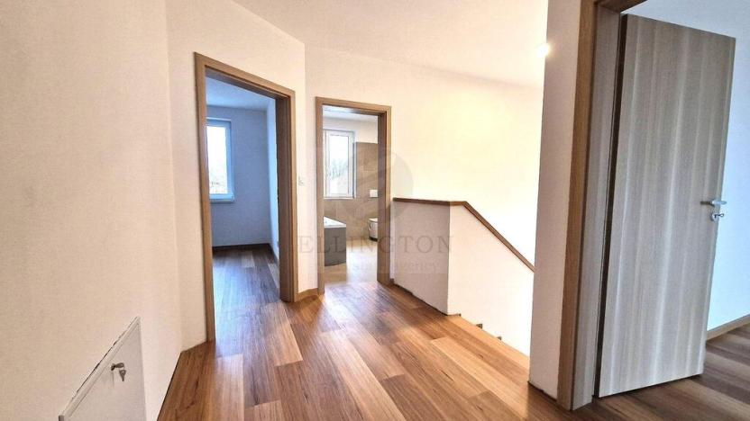 Prodej bytu 4+kk, Přerov nad Labem, 125 m2