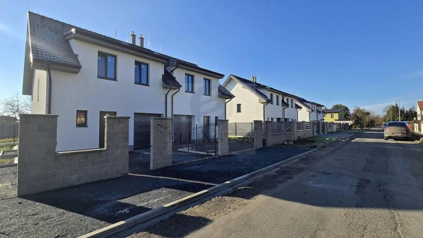 Prodej bytu 4+kk, Přerov nad Labem, 125 m2