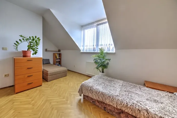 Prodej bytu 2+kk, Šanov, Komenského, 66 m2