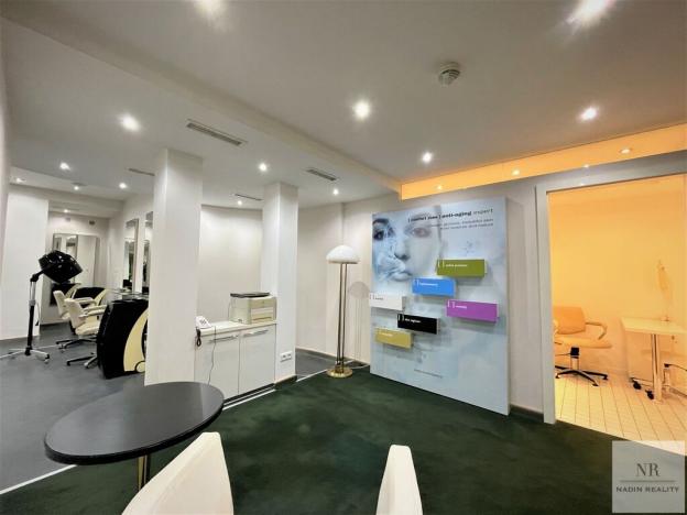 Pronájem obchodního prostoru, Karlovy Vary, Nová louka, 131 m2