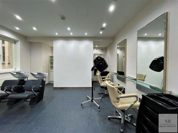 Pronájem obchodního prostoru, Karlovy Vary, Nová louka, 131 m2