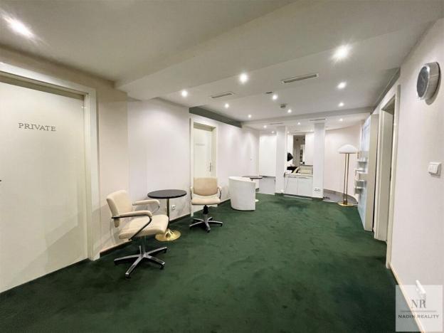 Pronájem obchodního prostoru, Karlovy Vary, Nová louka, 131 m2