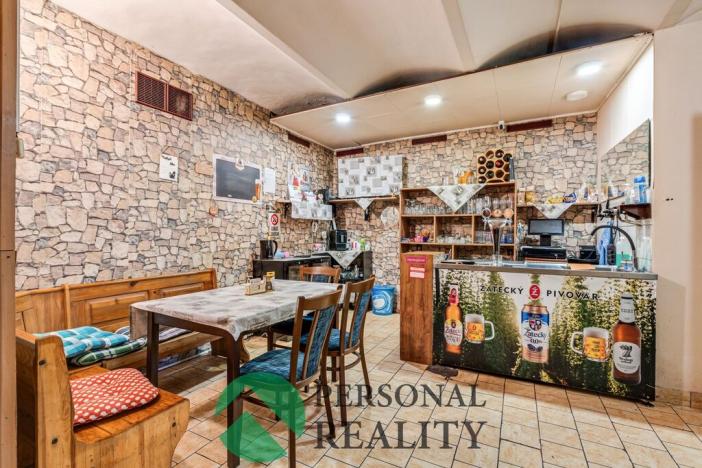 Prodej rodinného domu, Podbořany, Dukelská, 450 m2