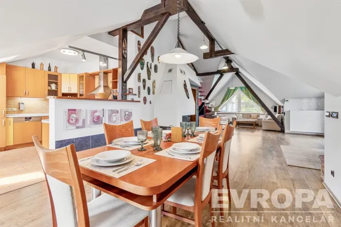 Prodej rodinného domu, Nové Město na Moravě, Malá, 375 m2