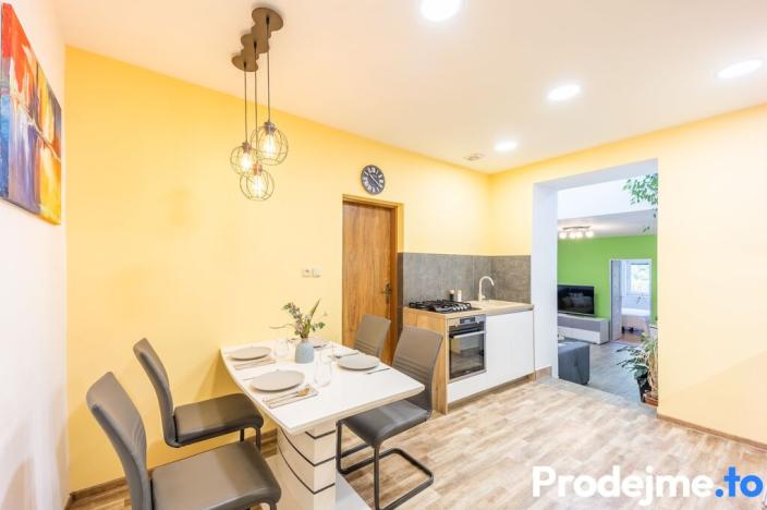 Prodej bytu 6+kk a větší, Znojmo, Palackého, 122 m2