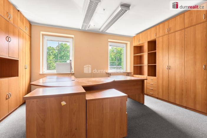 Pronájem kanceláře, Karlovy Vary, Libušina, 206 m2