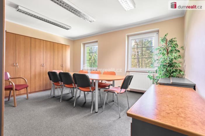 Pronájem kanceláře, Karlovy Vary, Libušina, 206 m2