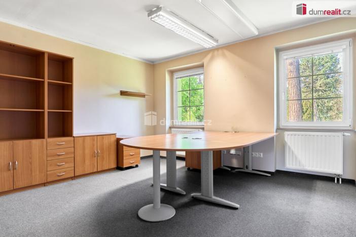 Pronájem kanceláře, Karlovy Vary, Libušina, 206 m2