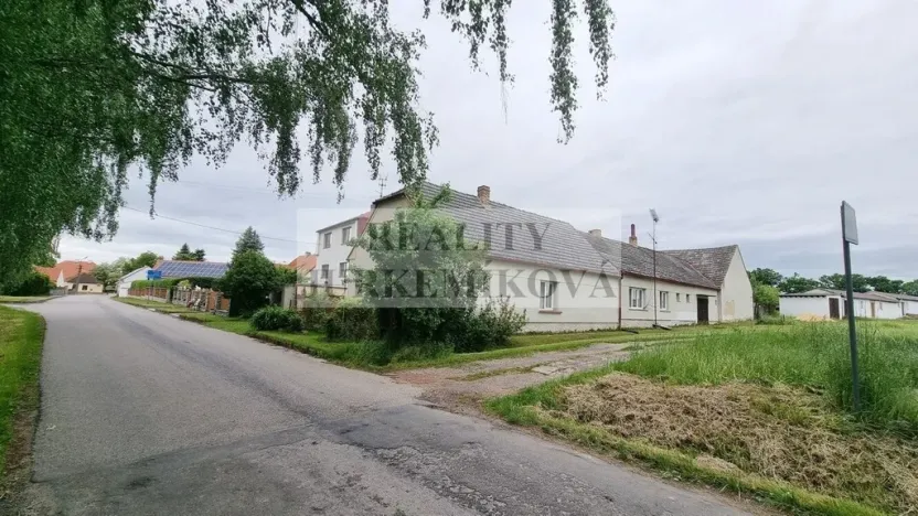 Prodej rodinného domu, Nákří, 567 m2