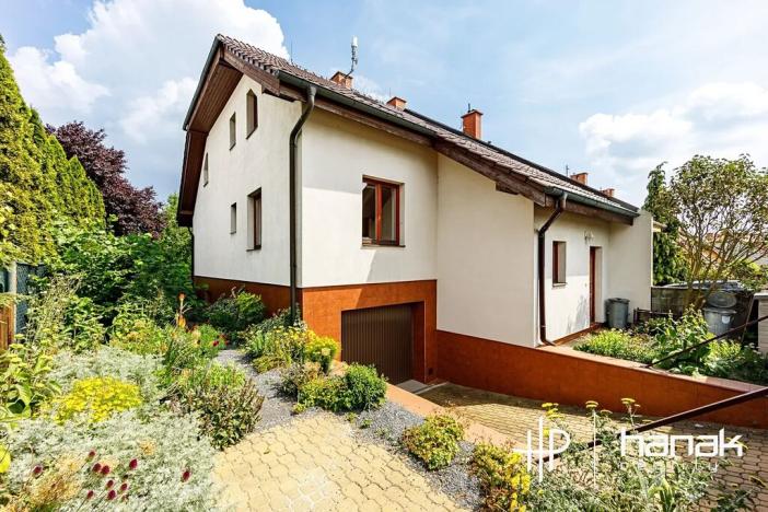 Prodej rodinného domu, Hněvotín, 240 m2