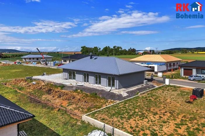 Prodej rodinného domu, Sukorady, 200 m2