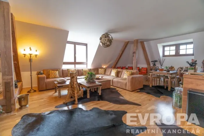 Prodej bytu 4+kk, Liberec - Liberec I-Staré Město, Masarykova, 164 m2