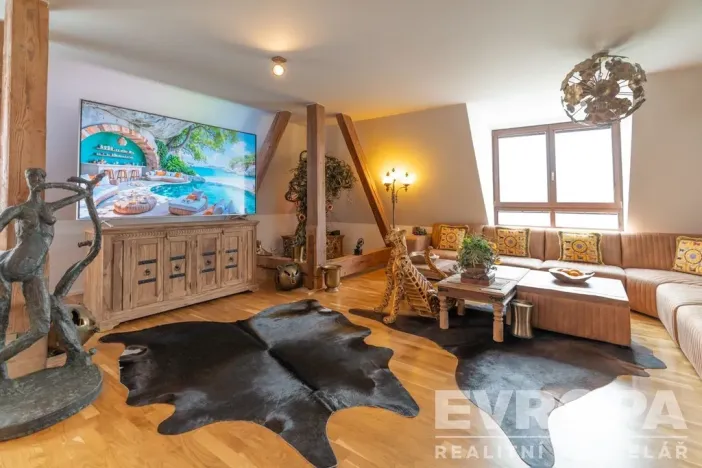 Prodej bytu 4+kk, Liberec - Liberec I-Staré Město, Masarykova, 164 m2