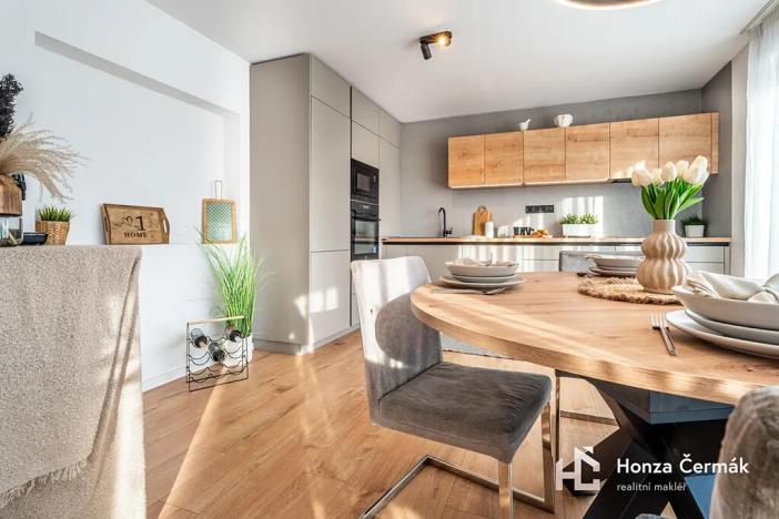 Prodej bytu 4+kk, Dolní Kounice, Ivančická, 92 m2