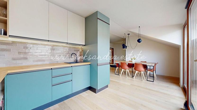 Prodej bytu 3+1, Praha - Vršovice, 28. pluku, 139 m2