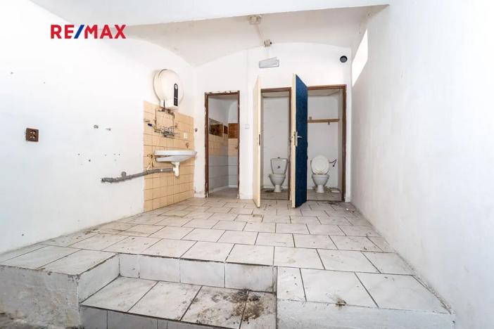 Prodej rodinného domu, Týnec nad Labem, Masarykovo náměstí, 142 m2