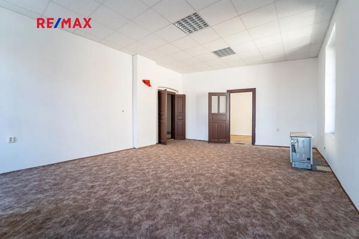 Prodej rodinného domu, Týnec nad Labem, Masarykovo náměstí, 142 m2