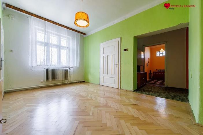 Prodej rodinného domu, Cholina, 333 m2