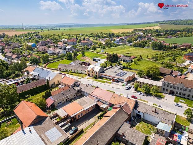 Prodej rodinného domu, Cholina, 333 m2