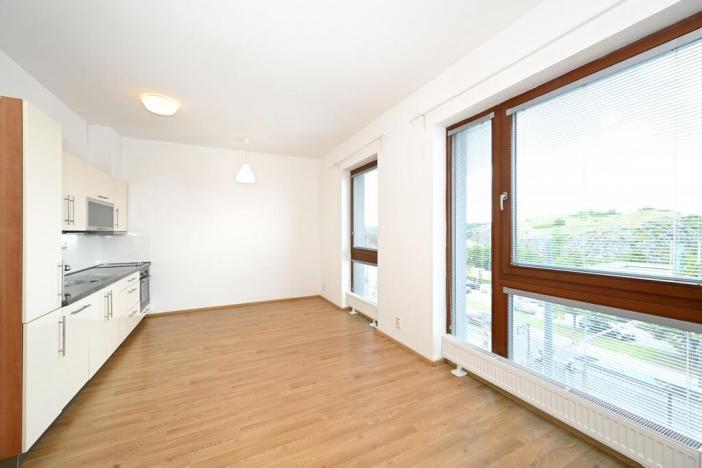 Pronájem bytu 1+kk, Praha - Liboc, Evropská, 33 m2