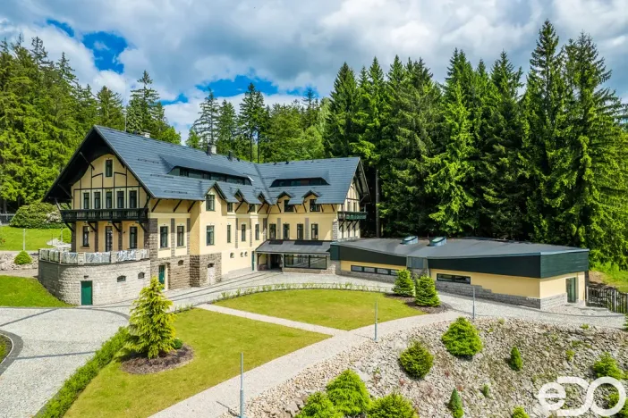 Pronájem ubytování, Jablonec nad Nisou, U Lesního divadla, 2930 m2
