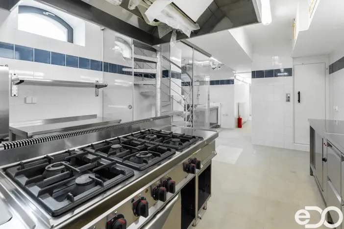 Pronájem ubytování, Jablonec nad Nisou, U Lesního divadla, 2930 m2