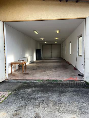 Pronájem výrobních prostor, Opava - Komárov, Podvihovská, 112 m2