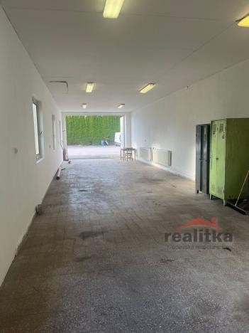 Pronájem výrobních prostor, Opava - Komárov, Podvihovská, 112 m2