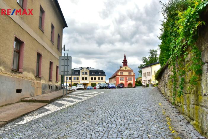 Prodej bytu 2+1, Úpice, náměstí T. G. Masaryka, 48 m2