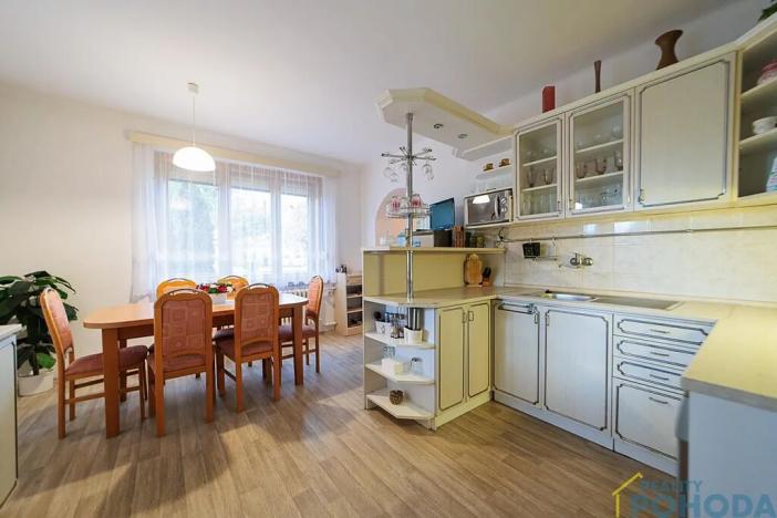 Prodej rodinného domu, Klešice, 365 m2