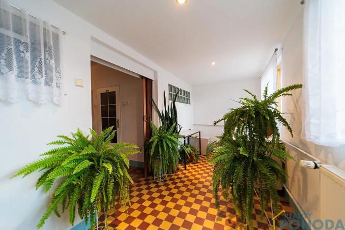 Prodej rodinného domu, Klešice, 365 m2