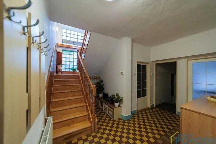 Prodej rodinného domu, Klešice, 365 m2