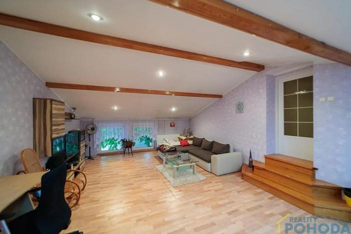 Prodej rodinného domu, Klešice, 365 m2