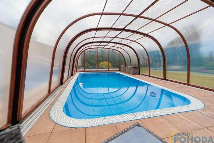 Prodej rodinného domu, Klešice, 365 m2