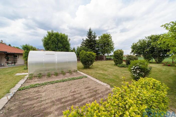 Prodej rodinného domu, Klešice, 365 m2