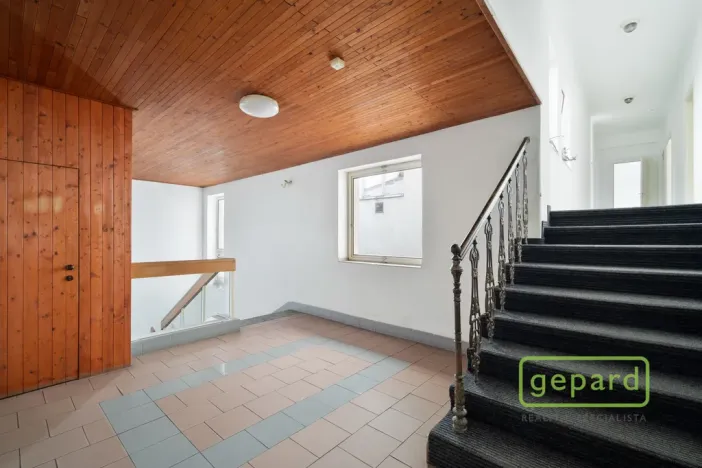 Pronájem kanceláře, Jičín - Valdické Předměstí, Husova, 14 m2