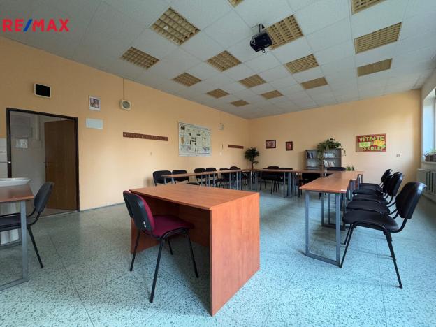 Prodej komerčního pozemku, Kunovice, Osvobození, 11035 m2