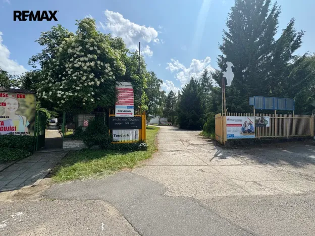 Prodej komerčního pozemku, Kunovice, Osvobození, 11035 m2