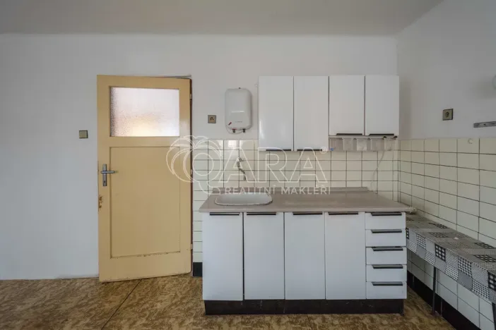 Prodej rodinného domu, Tuhaň, 220 m2