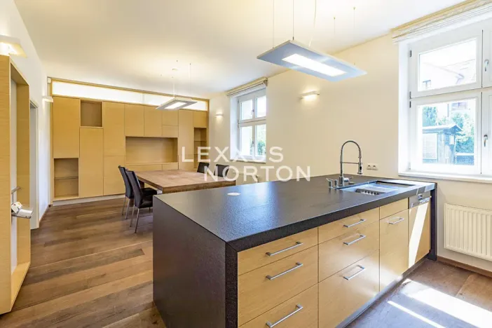 Pronájem rodinného domu, Praha - Dejvice, Soborská, 341 m2