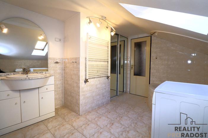 Prodej rodinného domu, Holubice, V Průhonu, 175 m2