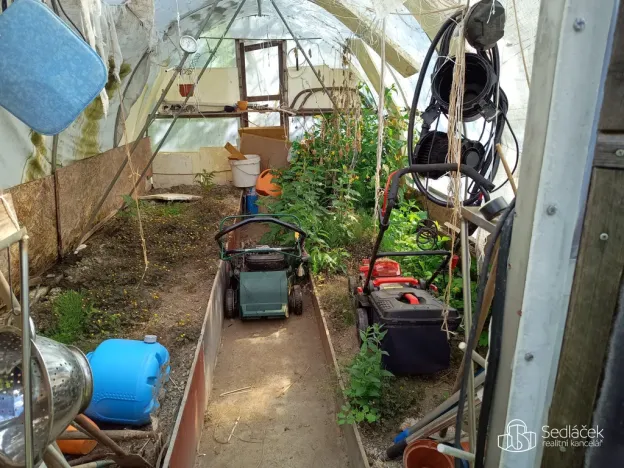 Prodej zahrady, Oloví, 619 m2