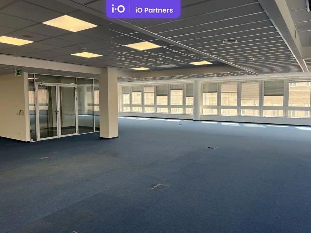 Pronájem kanceláře, Praha - Smíchov, Plzeňská, 446 m2