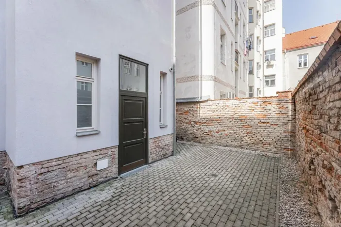 Pronájem bytu 1+kk, Praha - Žižkov, Chlumova, 35 m2