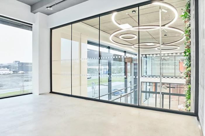 Pronájem obchodního prostoru, Praha - Vysočany, Poděbradská, 192 m2