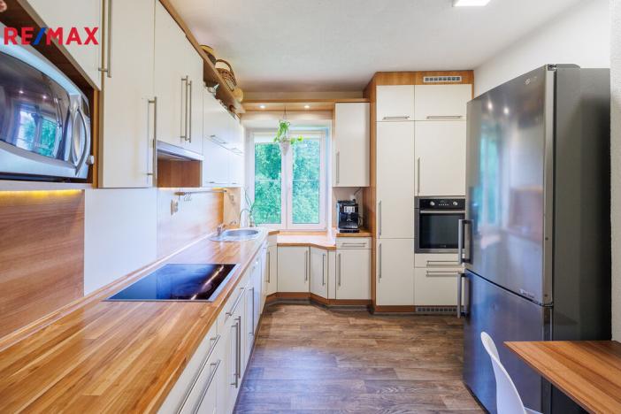 Prodej bytu 4+1, Karlovy Vary, Sládkova, 123 m2