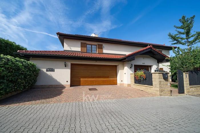 Prodej rodinného domu, Horoměřice, Za Špejcharem, 458 m2