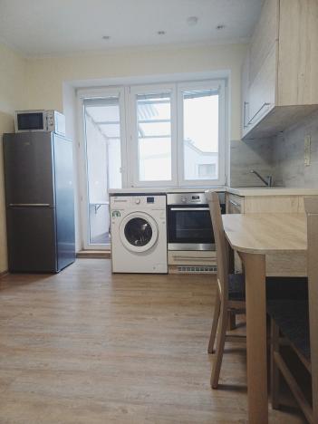 Pronájem bytu 2+kk, Hradec Králové - Kukleny, Koželužská, 45 m2