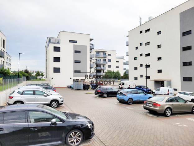 Prodej garážového stání, Brno - Sadová, Kumpoštova, 12 m2