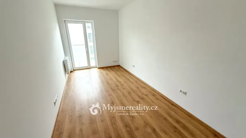 Pronájem bytu 2+kk, Znojmo, Vrbkova, 47 m2